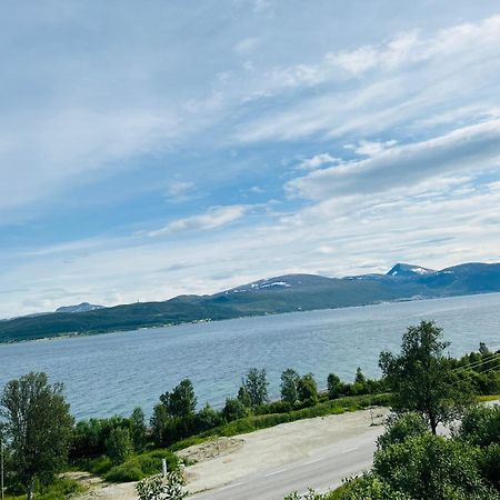 Apartment In Tromso With Sea And Mountain View Exterior foto